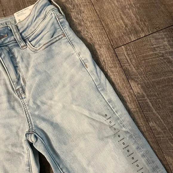 NWT Women’s American Eagle Jeans size 0 - Picture 2 of 5